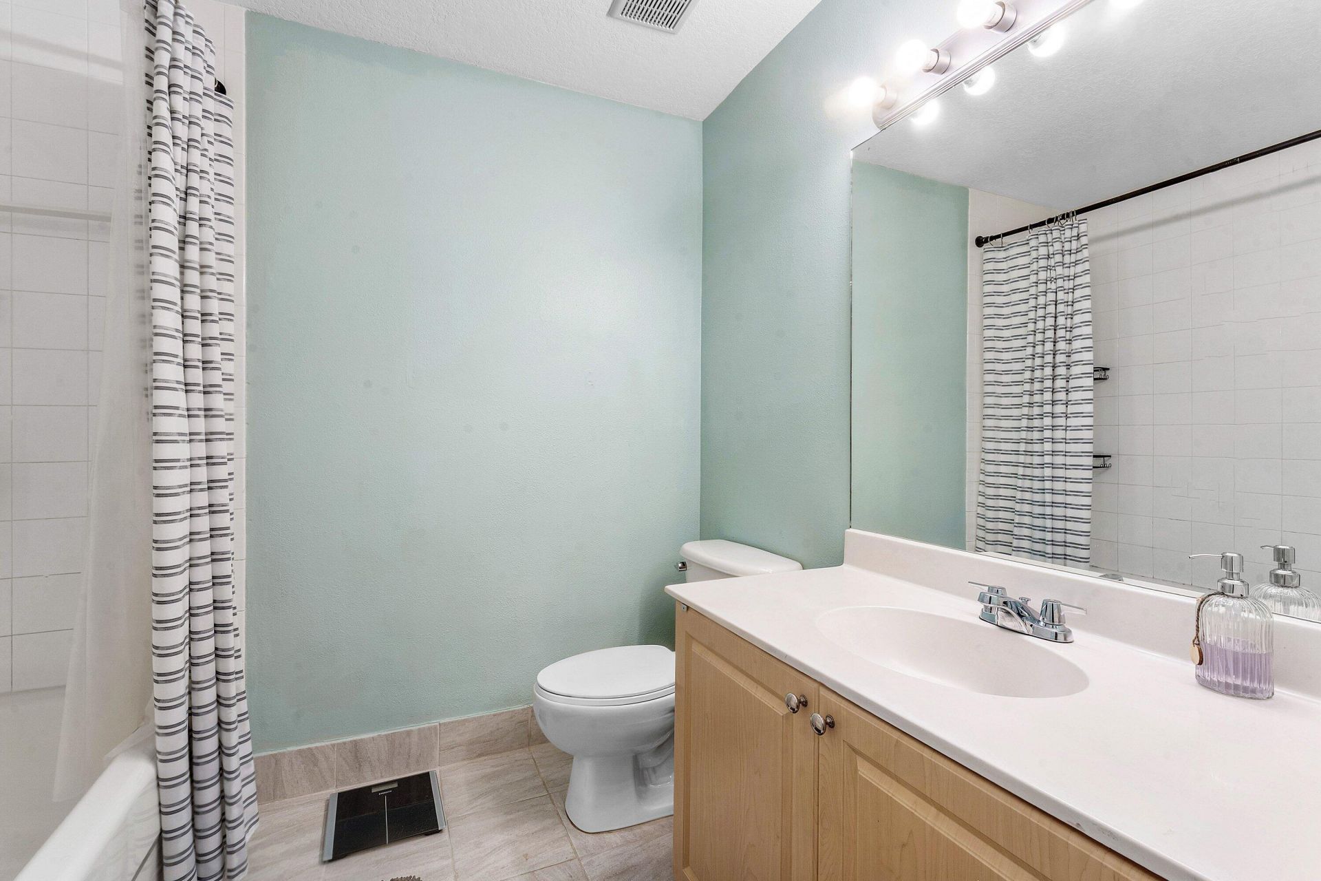 3504 Briar Bay Boulevard, Unit 206, West Palm Beach, FL 33411 Photo