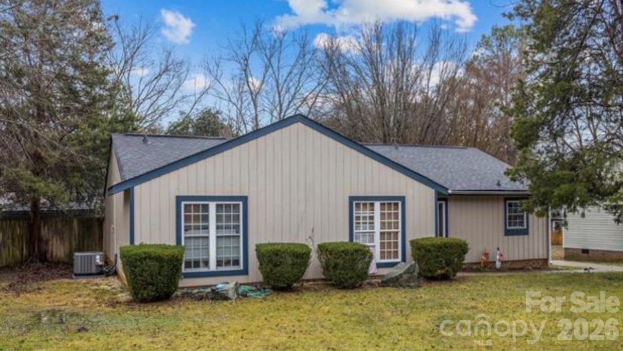 11413 Moonridge Drive , Charlotte, NC 28226 Main Photo