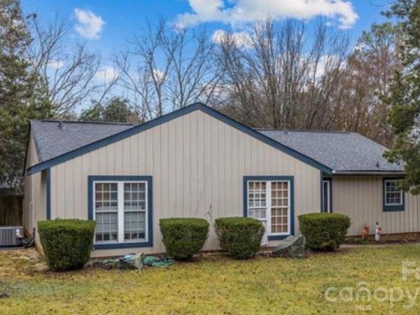 11413 Moonridge Drive , Charlotte, NC 28226