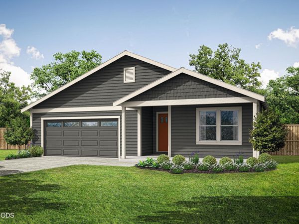588 NE McGee Street, Unit 157, Madras, OR 97741