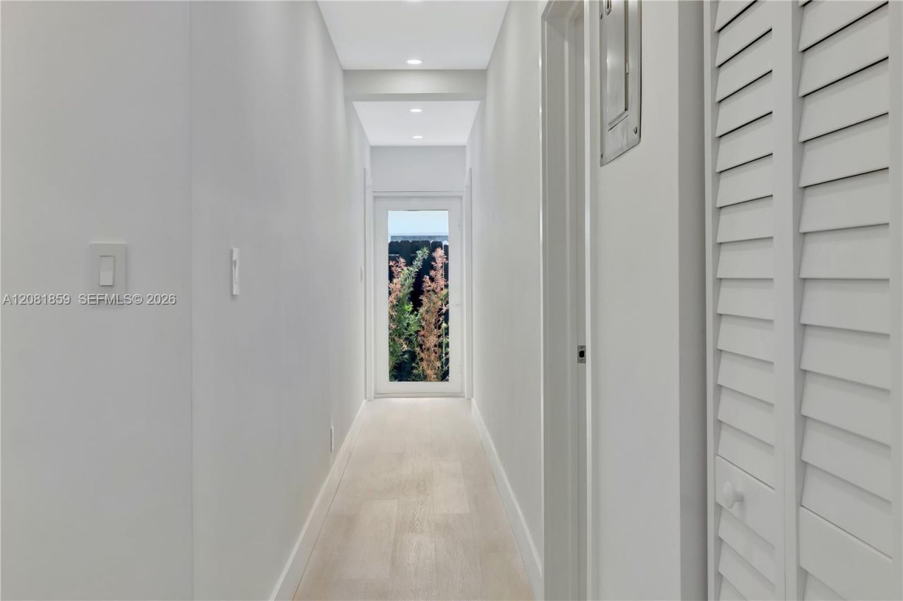 1720 SW 23rd Ave, Fort Lauderdale, FL 33312 Photo