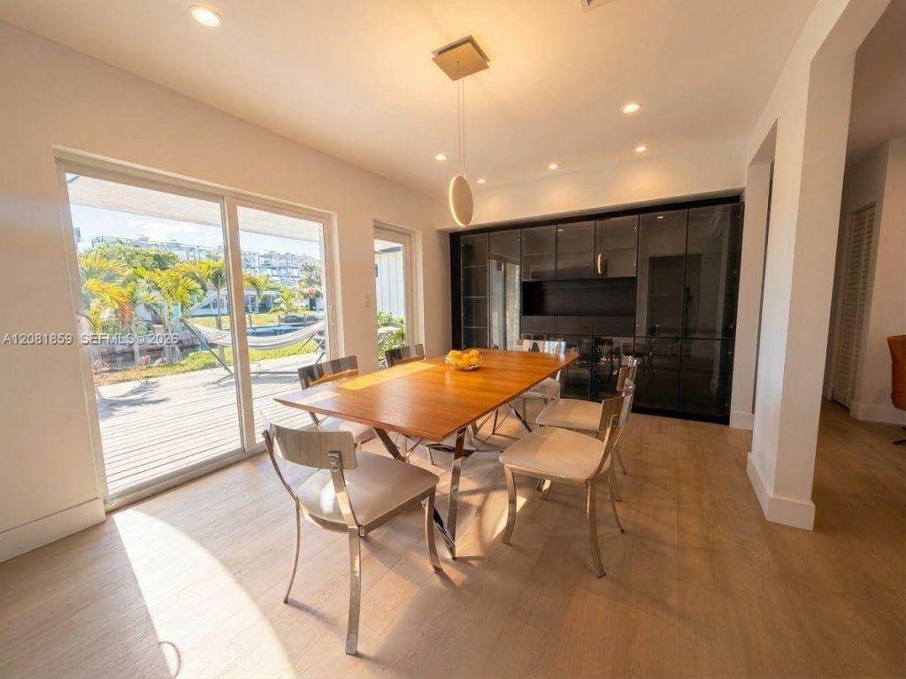 1720 SW 23rd Ave, Fort Lauderdale, FL 33312 Photo