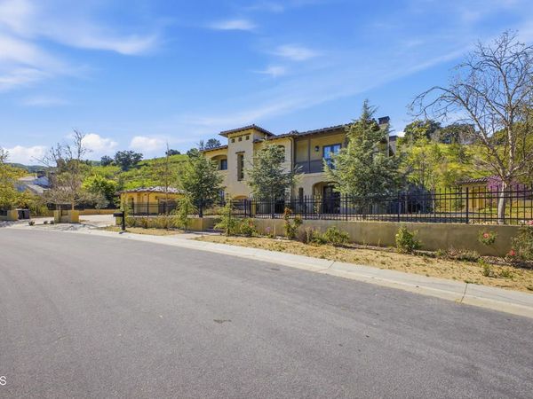 27417 Park Vista Road, Agoura Hills, CA 91301