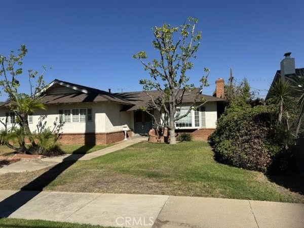 1517 S Main Street, Corona, CA 92882