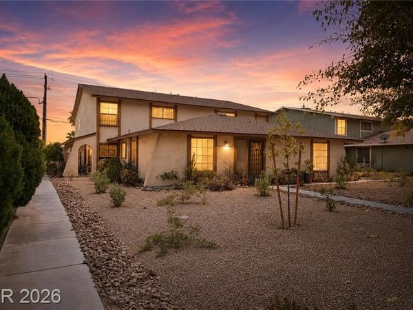 4734 Roberta Street , Unit 4, Las Vegas, NV 89119