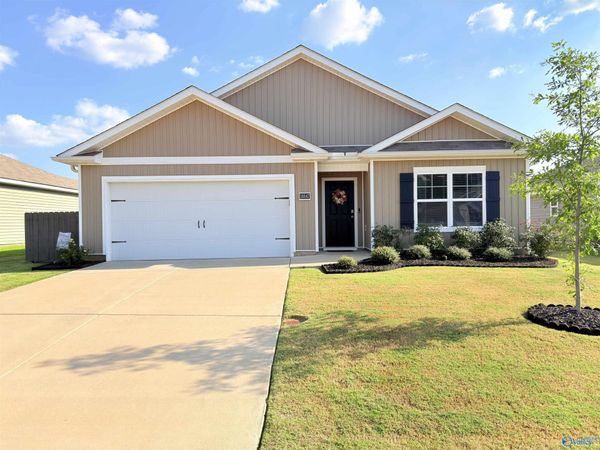 18847 Wicklow Circle, Athens, AL 35613