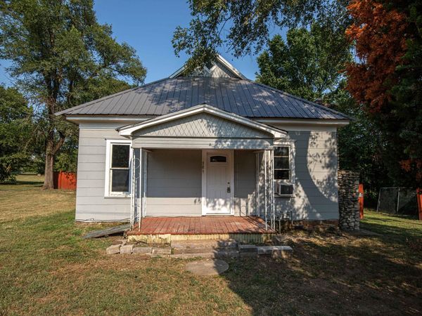 309 S Golden Street , Jerico Springs, MO 64756