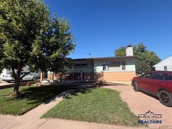 2023 CENTRAL BLVD, Rapid City, SD 57702