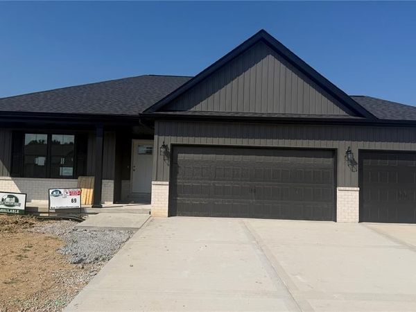 1413 Lake Erie Court , Belleville, IL 62220