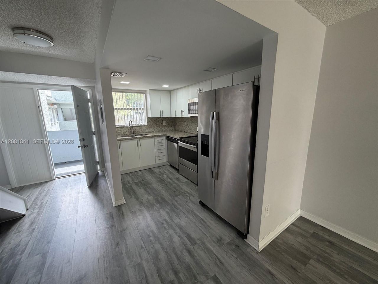 9371 Fontainebleau Blvd, Unit I225, Miami, FL 33172 Photo