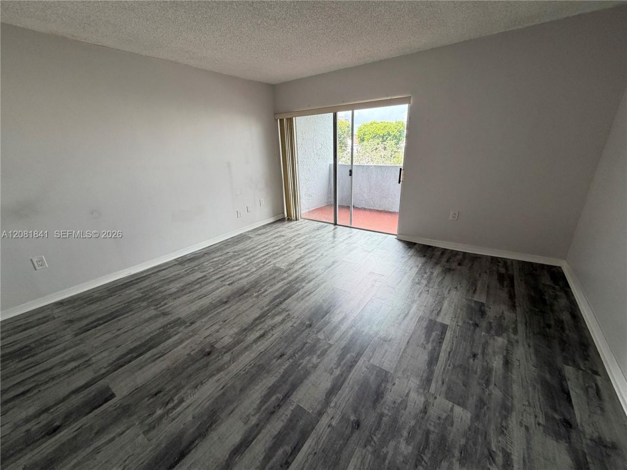 9371 Fontainebleau Blvd, Unit I225, Miami, FL 33172 Photo