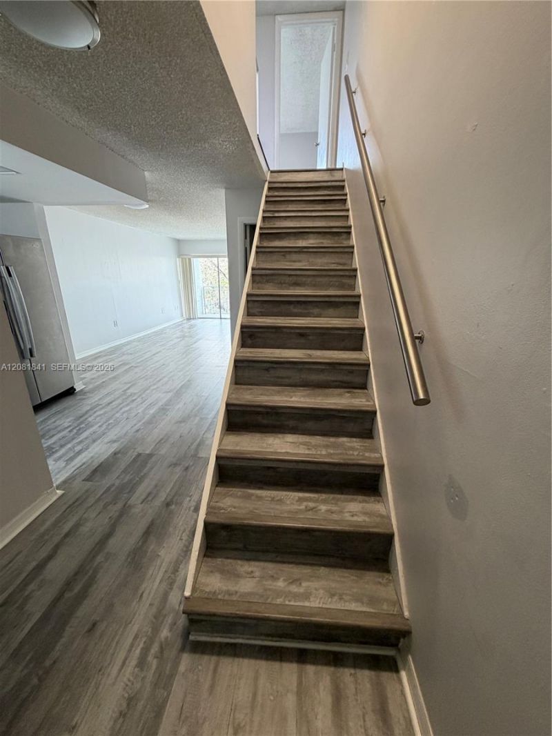 9371 Fontainebleau Blvd, Unit I225, Miami, FL 33172 Photo