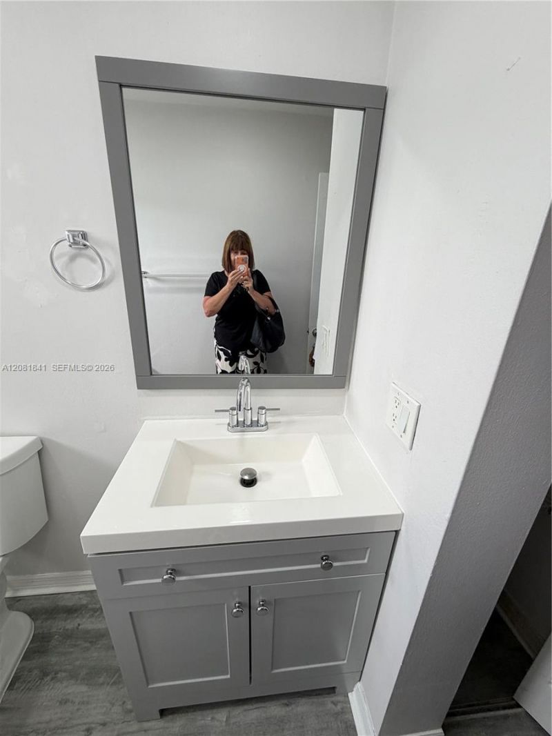 9371 Fontainebleau Blvd, Unit I225, Miami, FL 33172 Photo