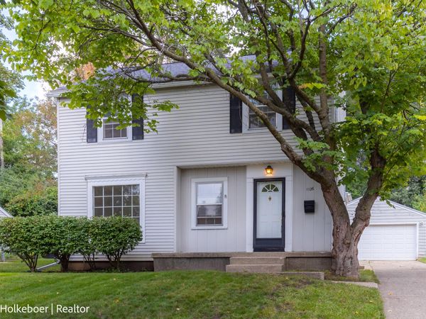 1126 Kenesaw Drive SE, East Grand Rapids, MI 49506