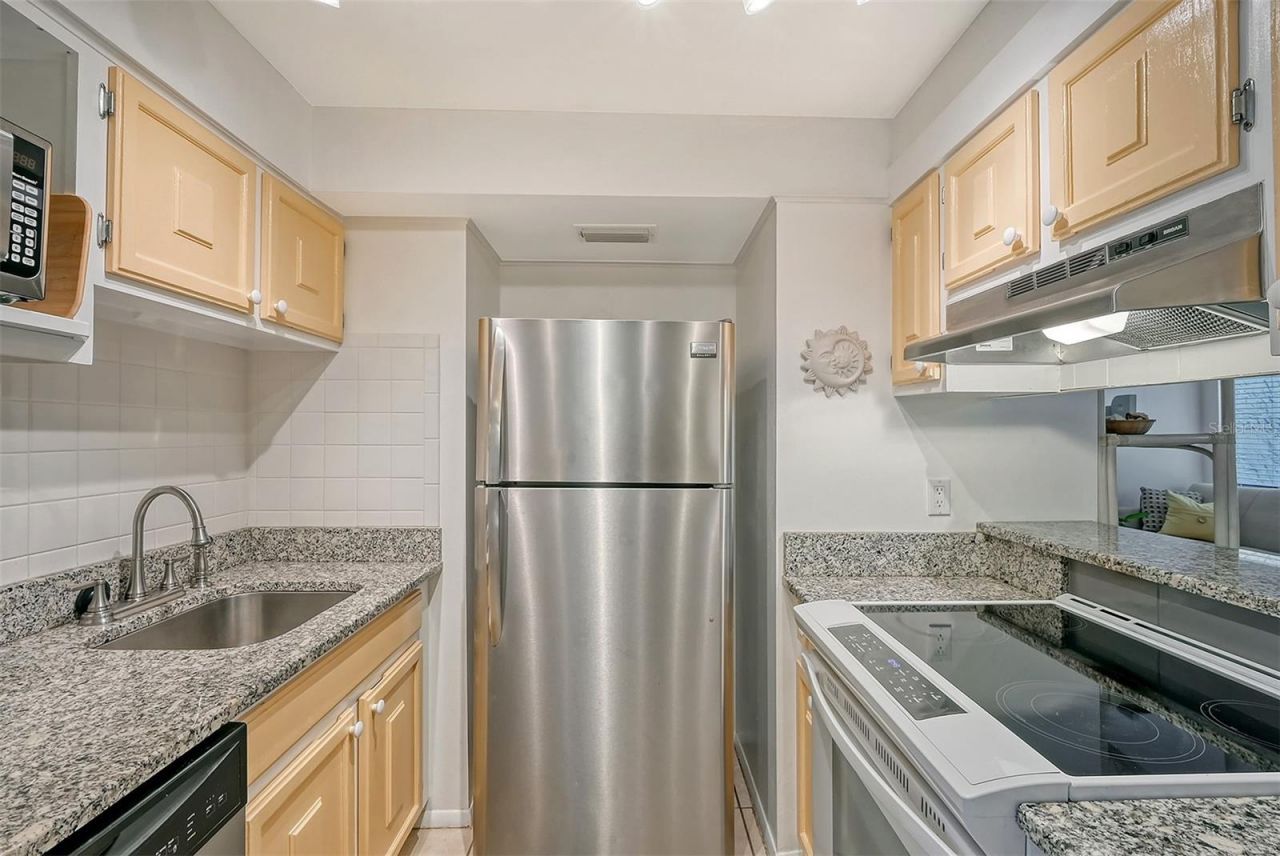 6157 Midnight Pass Road, Unit G11, Sarasota, FL 34242 Photo