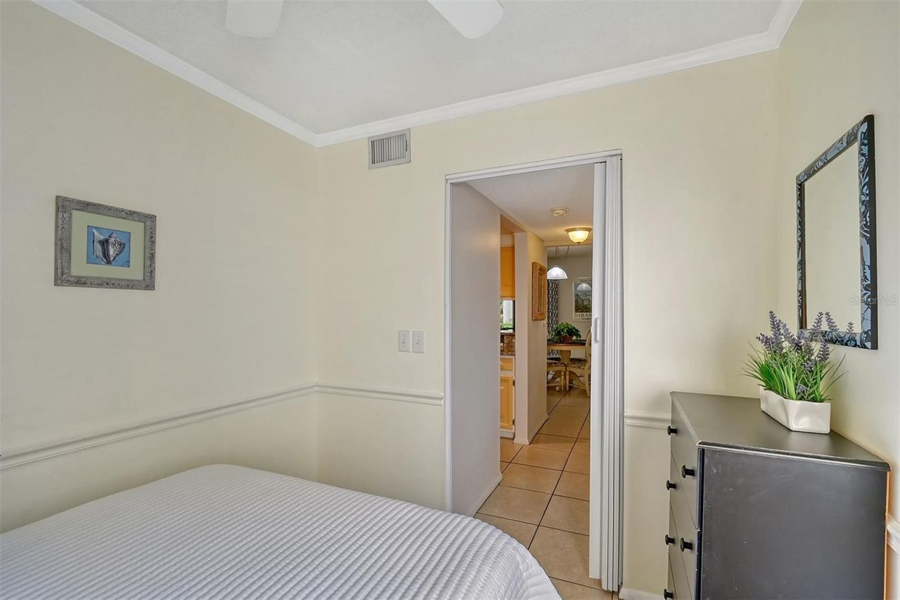 6157 Midnight Pass Road, Unit G11, Sarasota, FL 34242 Photo