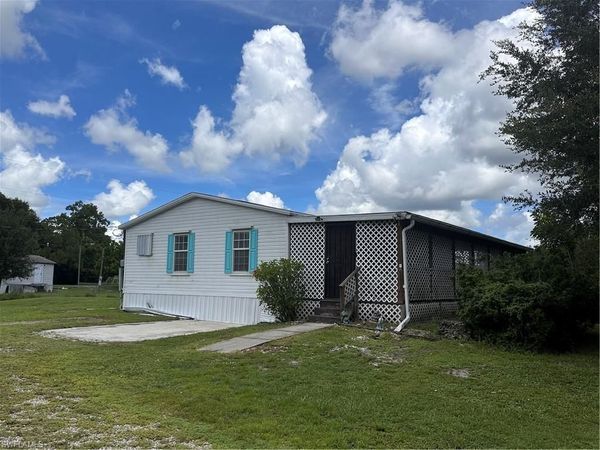 8094 Cook DR , NORTH FORT MYERS, FL 33917