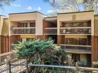 500 Umstead Drive, Unit 304 A, Chapel Hill, NC 27516