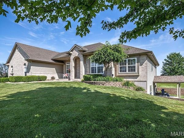 2033 Grandview Drive , St Jacob, IL 62281
