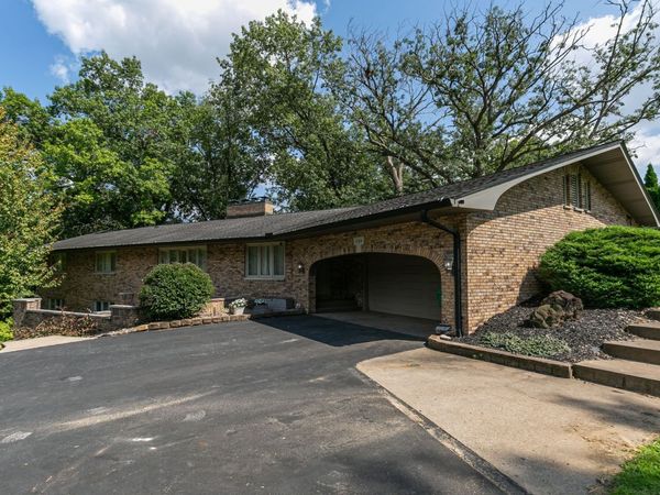 1134 33rd St Ct , Moline, IL 51265