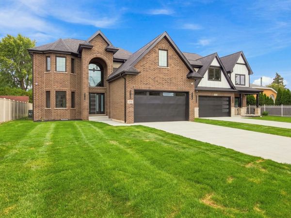 9235 Crescent Court, Oak Lawn, IL 60453
