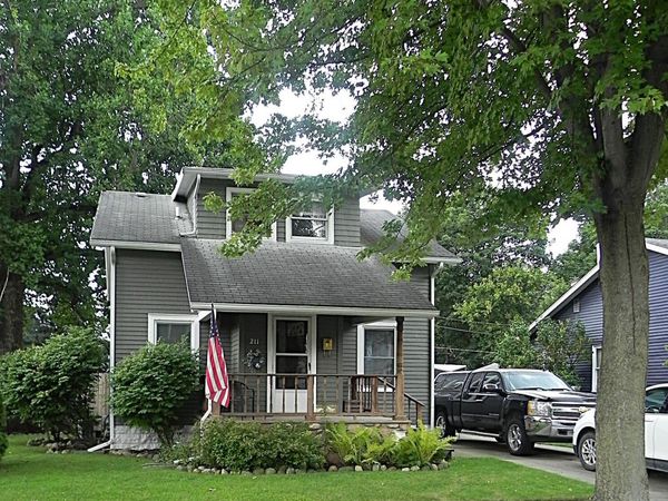 211 E Electric Court, Sturgis, MI 49091