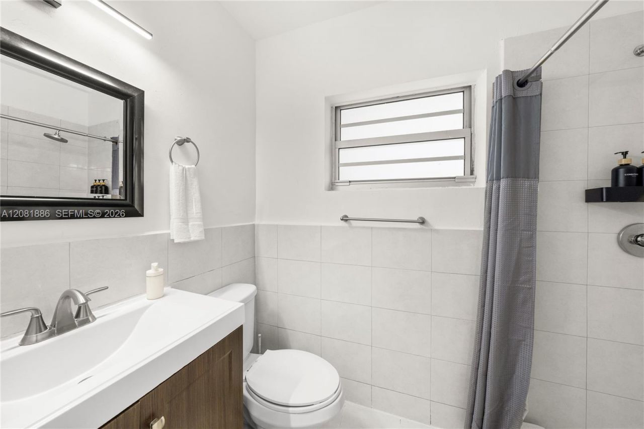1032 Michigan Ave, Unit C, Miami Beach, FL 33139 Photo