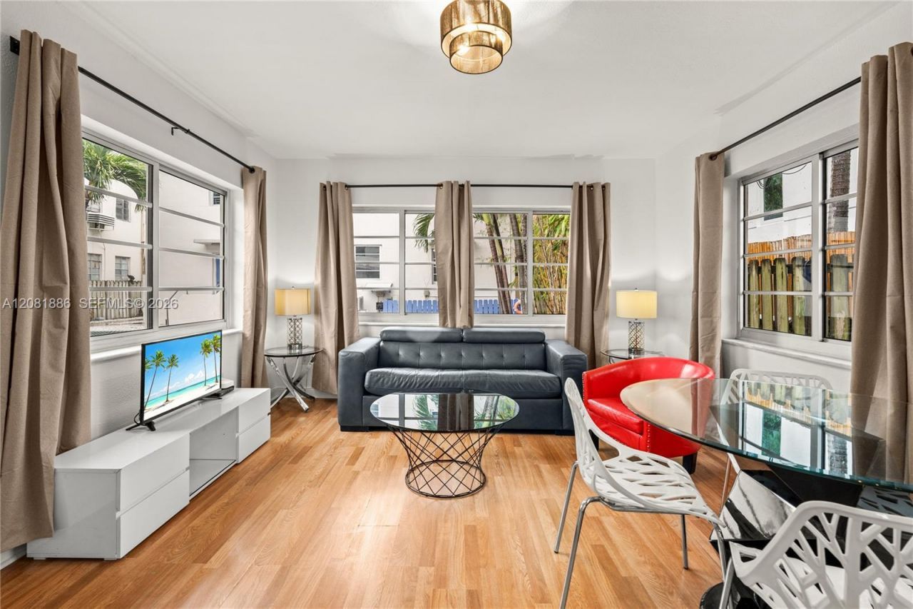 1032 Michigan Ave, Unit C, Miami Beach, FL 33139 Photo