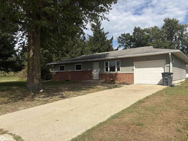 1301 6th Street, Eldora, IA 50627