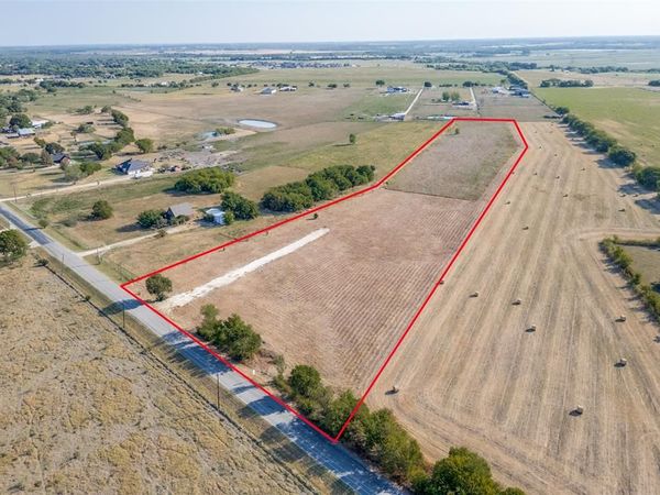 835 Combine Road , Seagoville, TX 75159