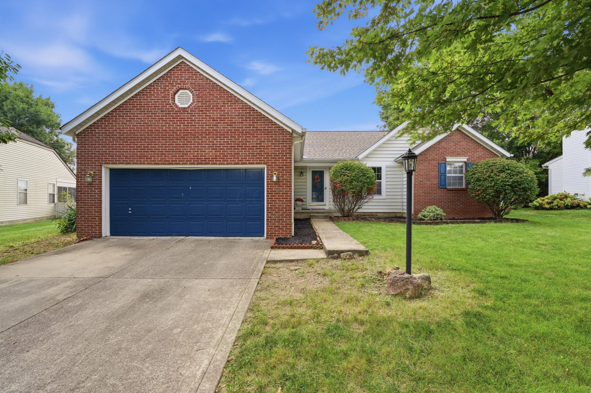 335 Gnarled Oak Street, Pickerington, OH 43147 Main Photo
