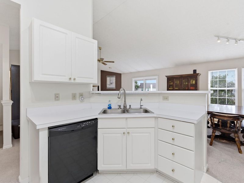 335 Gnarled Oak Street, Pickerington, OH 43147 Photo 14