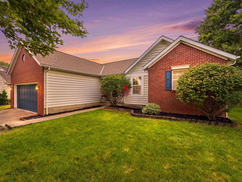 335 Gnarled Oak Street, Pickerington, OH 43147 Photo 3