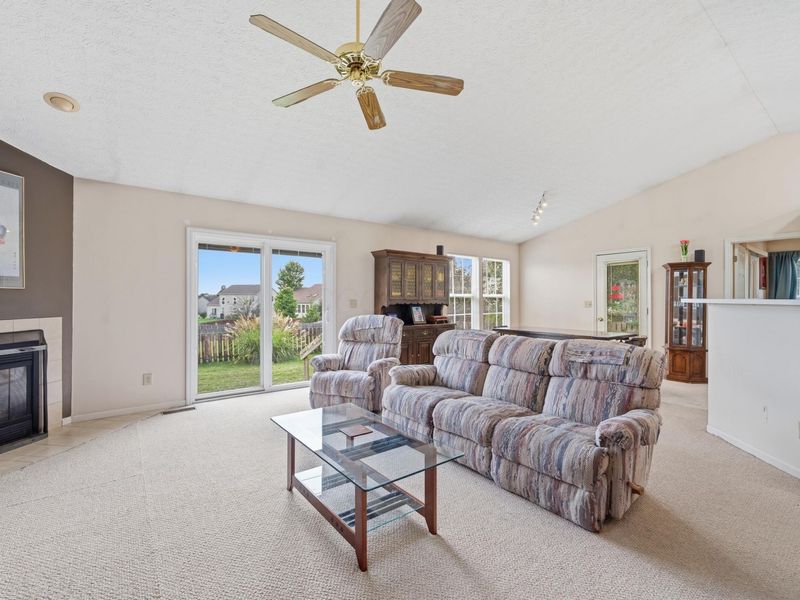 335 Gnarled Oak Street, Pickerington, OH 43147 Photo 8