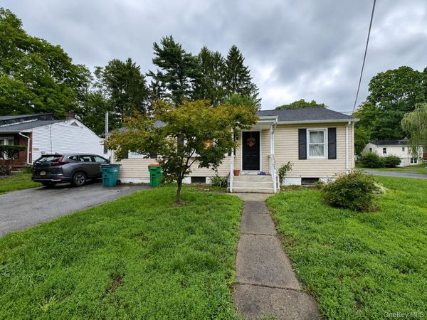 29 Madison Avenue , Hyde Park, NY 12538