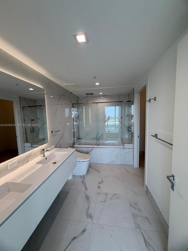 1170 E Hallandale Beach Blvd, Unit 502, Hallandale Beach, FL 33009 Photo