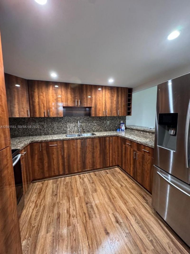 6960 NW 186th St , Unit 2-131, Hialeah, FL 33015 Photo