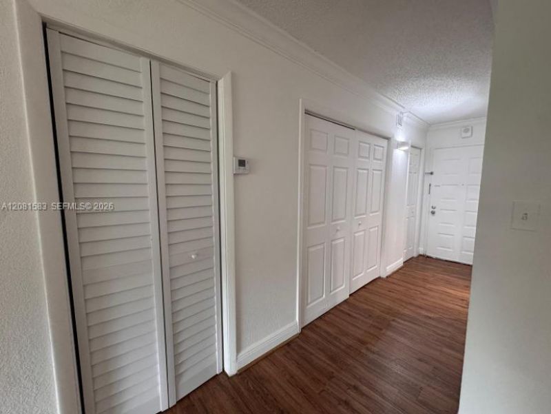6960 NW 186th St , Unit 2-131, Hialeah, FL 33015 Photo
