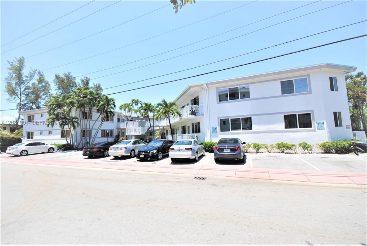 75 S Shore Dr, Unit 4B, Miami Beach, FL 33141 Photo