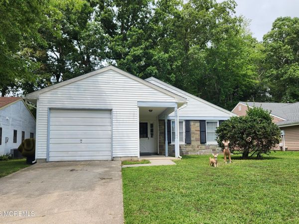 206 Yorktowne Drive, Little Egg Harbor, NJ 08087