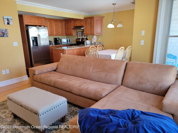 27 Broadway, Point Pleasant Beach, NJ 08742