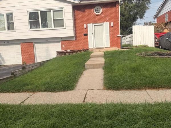 6730 Valley View Road , Hanover Park, IL 60133