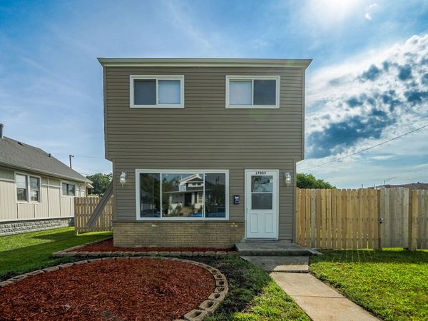 17089 Crane Avenue , Hazel Crest, IL 60429