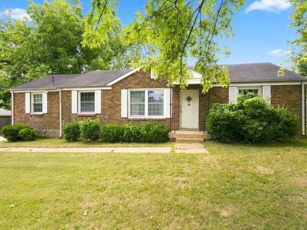 511 Brentlawn Dr, Nashville, TN 37220