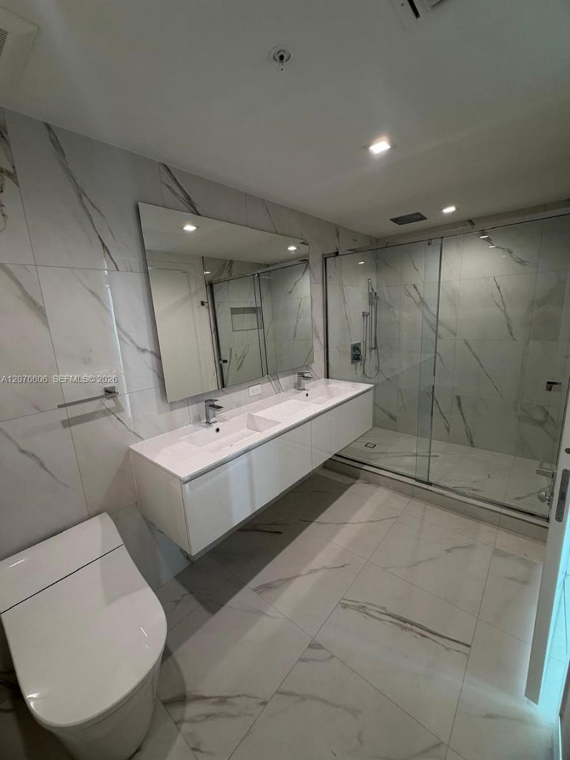 1170 E Hallandale Beach Blvd, Unit 607, Hallandale Beach, FL 33009 Photo