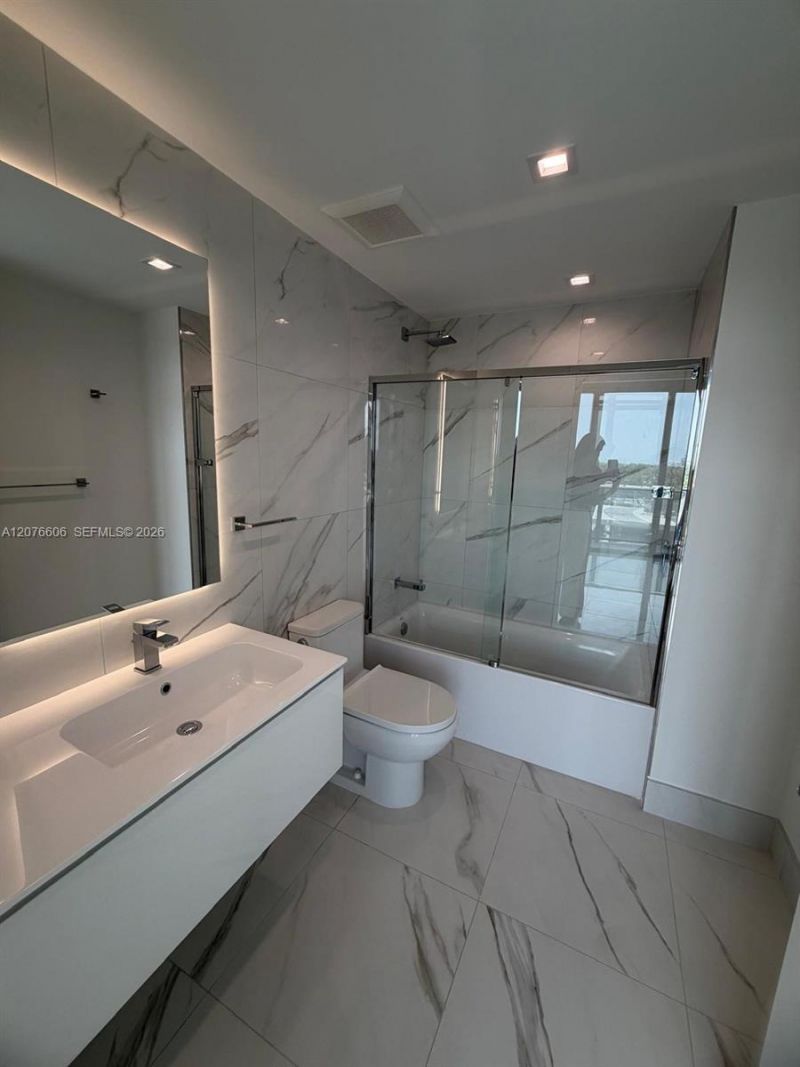 1170 E Hallandale Beach Blvd, Unit 607, Hallandale Beach, FL 33009 Photo