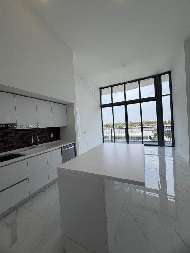 1170 E Hallandale Beach Blvd, Unit 607, Hallandale Beach, FL 33009 Photo