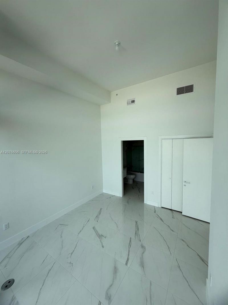 1170 E Hallandale Beach Blvd, Unit 607, Hallandale Beach, FL 33009 Photo