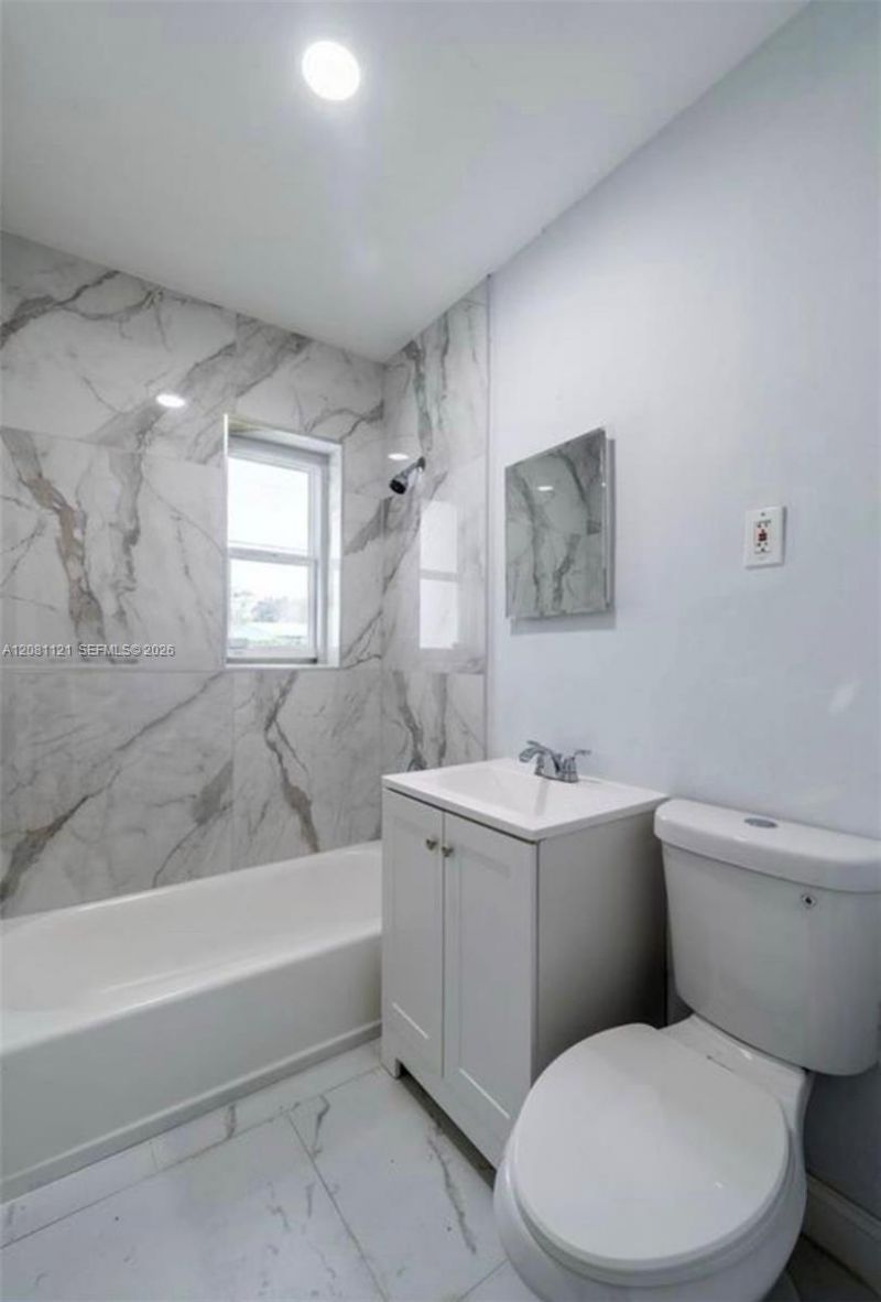 425 NW 14th Way , Fort Lauderdale, FL 33311 Photo