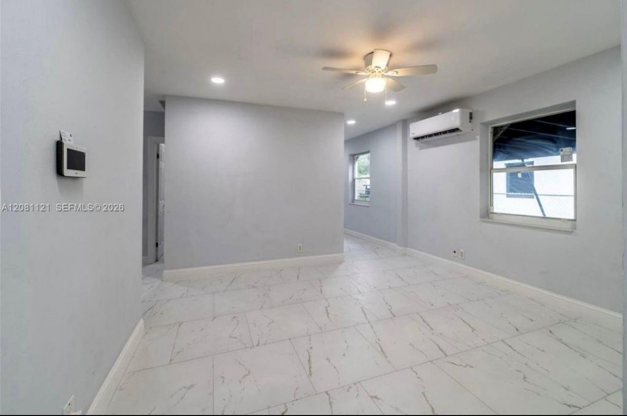 425 NW 14th Way , Fort Lauderdale, FL 33311 Photo